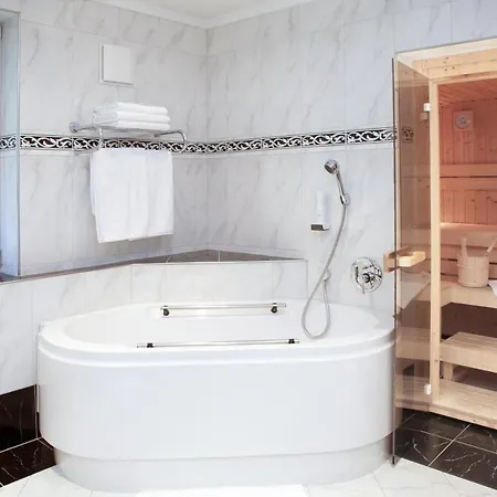 Pop-up Living Zell Am Hotel