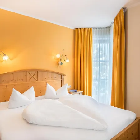 מלון Pop-up Living Zell Am 4*