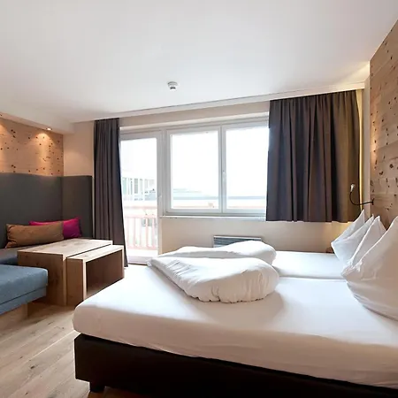 Pop-up Living Zell Am 4*