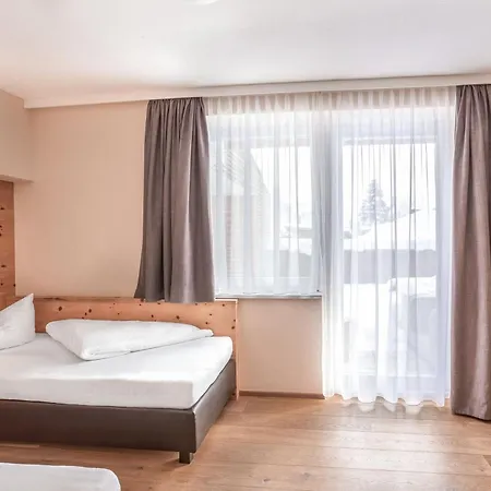 Pop-up Living Zell Am 4*