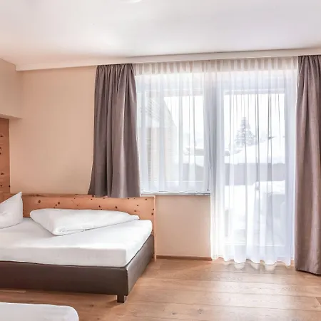 Pop-up Living Zell Am Hotel 4*