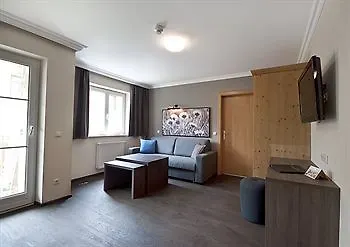 Pop-up Living Zell Am 4*