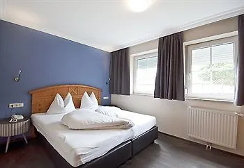 Pop-up Living Zell Am Hotel 4*