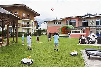 Pop-up Living Zell Am Hotel