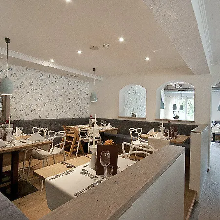 Pop-up Living Zell Am 4* 젤암제