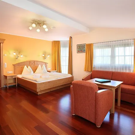 호텔 Pop-up Living Zell Am 4*