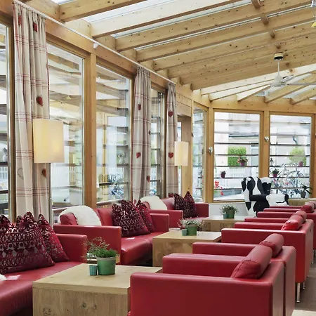 Pop-up Living Zell Am 호텔 4*