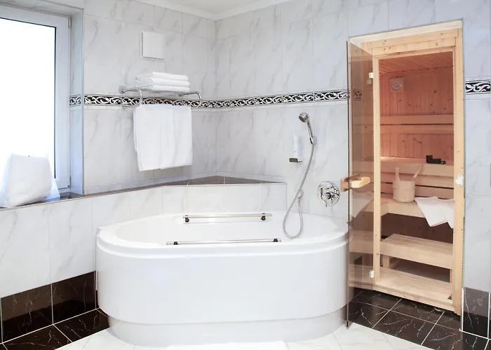 Pop-up Living Zell Am فندق