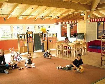 Отель Pop-up Living Zell Am