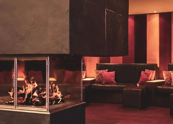 Pop-up Living Zell Am Отель 4*