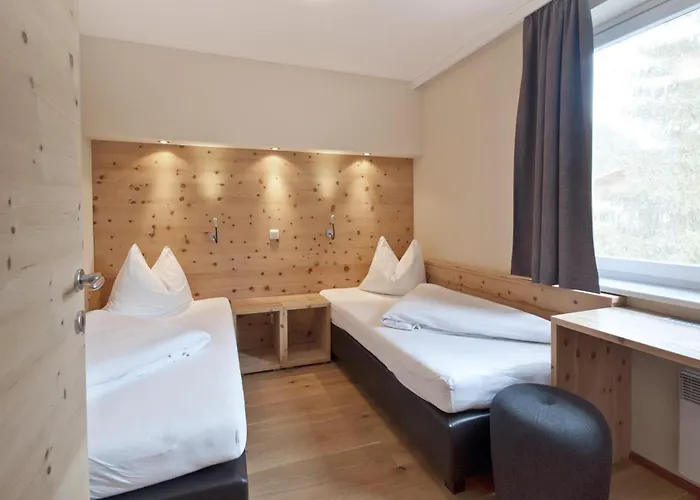 Pop-up Living Zell Am ホテル 4*