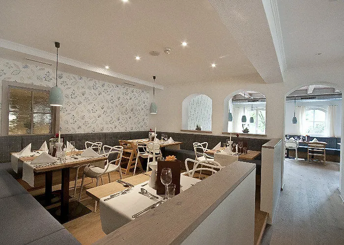 Pop-up Living Zell Am 4* ツェル アム ゼー