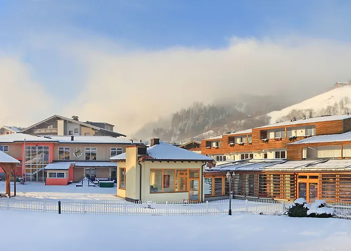 Pop-up Living Zell Am 4* ツェル アム ゼー