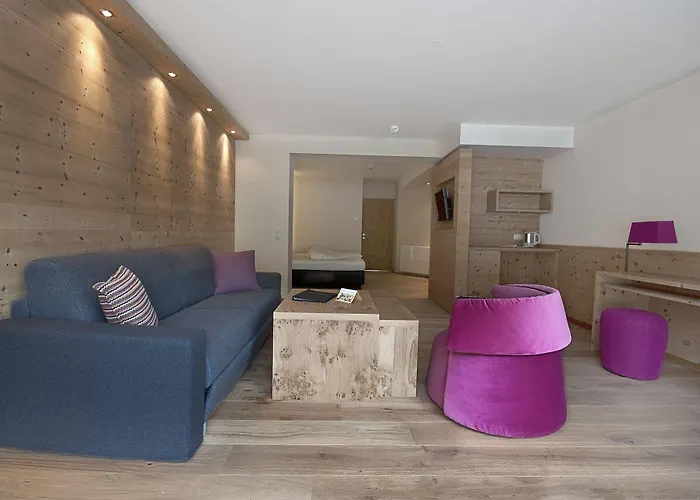 ホテル Pop-up Living Zell Am ツェル アム ゼー