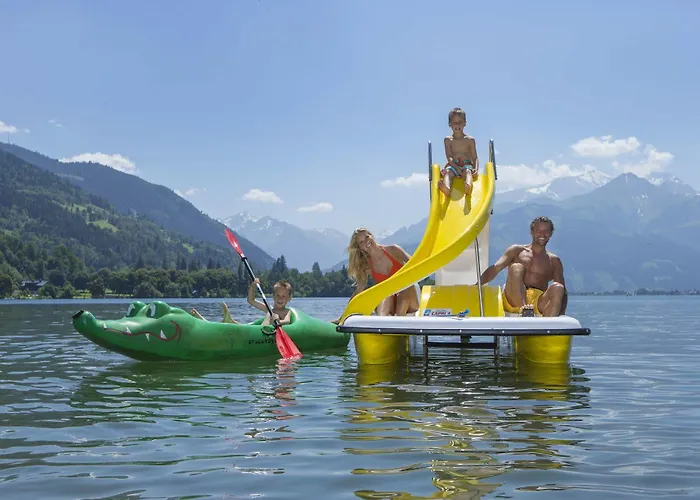 Pop-up Living Zell Am ホテル