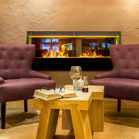 Pop-up Living Zell Am Hotell